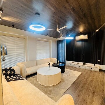 Living Room in 4 BHK Builder Floor at Unitech South City II, South City 2 – for Sale
