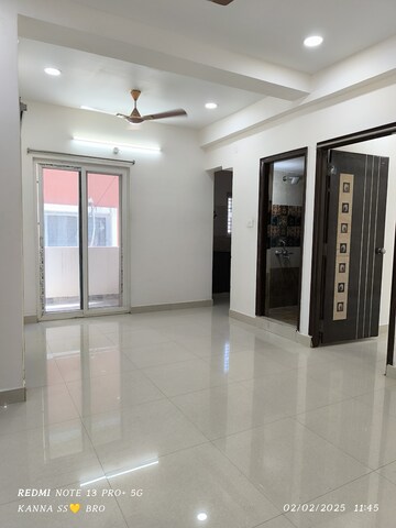 Room in 2 BHK Apartment at Ameenpur – for Rent
