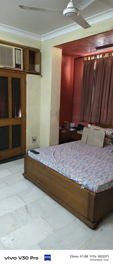 Bedroom in 3 BHK Apartment at Vasundhara Enclave – for Rent