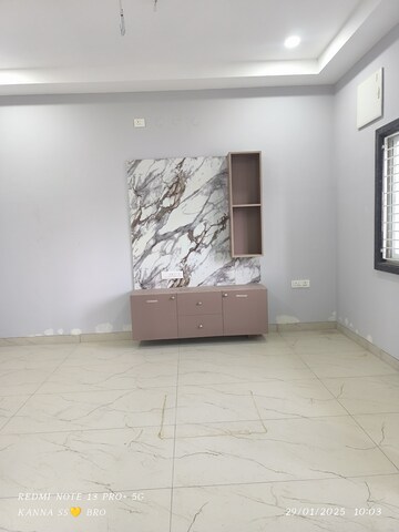 Room in 2 BHK Apartment at Ameenpur – for Rent