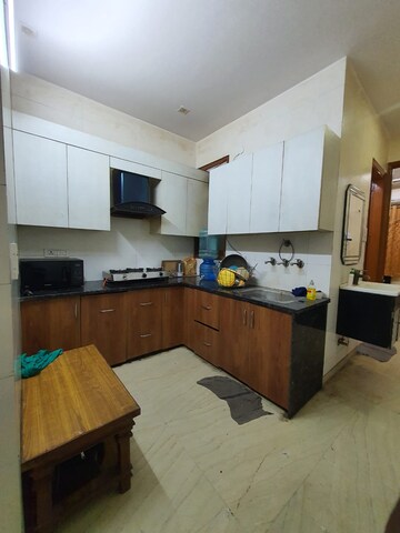 Kitchen in 1.5 BHK Builder Floor at Kirti Nagar – for Rent