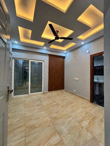 Room in 4 BHK Apartment at Migsun Vilaasa, Eta Ii Greater Noida – for Rent