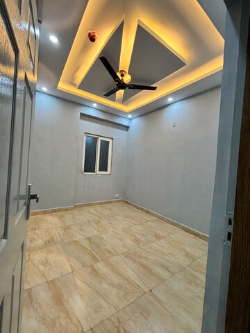 Room in 4 BHK Apartment at Migsun Vilaasa, Eta Ii Greater Noida – for Rent