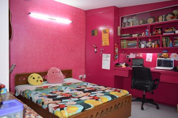 Bedroom in 3 BHK Builder Floor at Ardee City, Sector 52 – for Rent