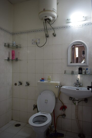 Bathroom in 3 BHK Builder Floor at Ardee City, Sector 52 – for Rent