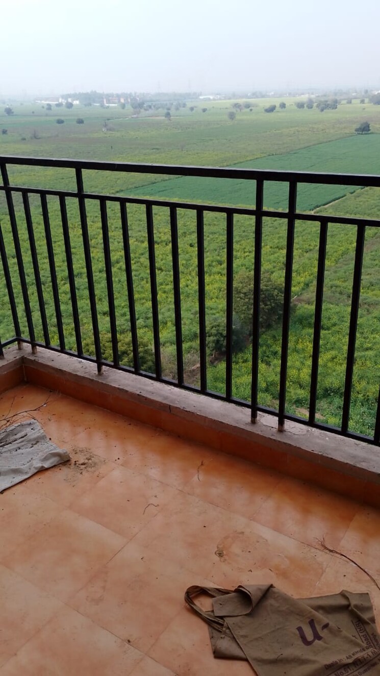 Balcony, pareena-laxmi-apartments 2 Bedroom 453 Sq.Ft. Apartment In Sector 103 Gurgaon 8183375