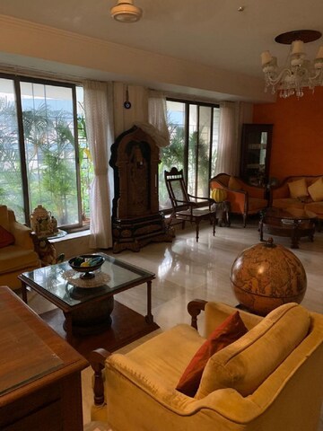 Living Room in 4 BHK Apartment at Bandra West – for Rent