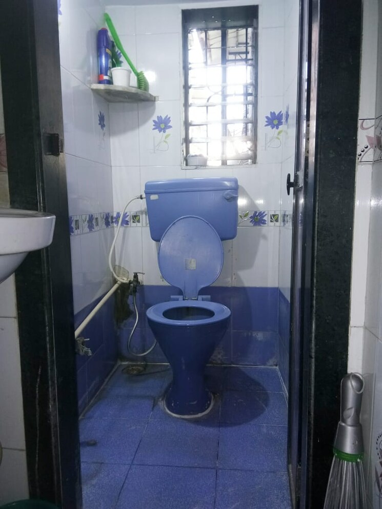 Bathroom, dombivli west 1 Bedroom 555 Sq.Ft. Apartment In Dombivli West Thane 8183407