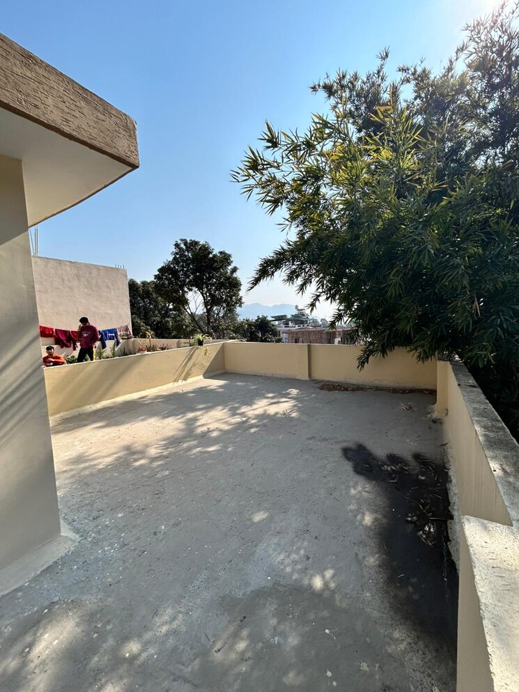 Balcony, kalagaon 3 Bedroom 85 Sq.Yd. Independent House In Kalagaon Dehradun 8183492