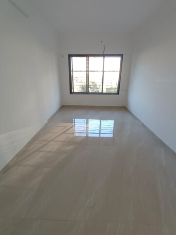 Room in 2 BHK Apartment at Borivali West – for Rent