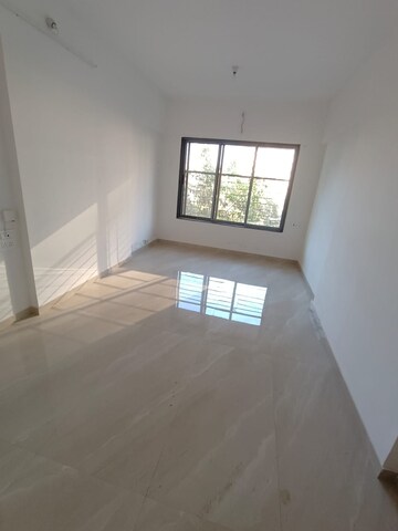 Room in 2 BHK Apartment at Borivali West – for Rent