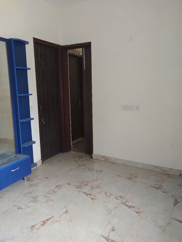 Room in 1 BHK Builder Floor at Palam Vihar – for Rent
