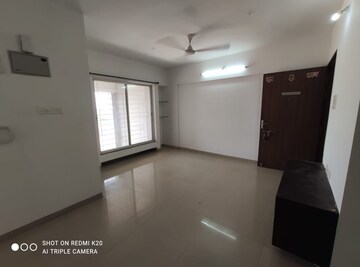 Room in 2 BHK Apartment at Mantra Ira, Undri – for Rent