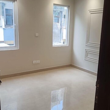 Room in 3 BHK Apartment at Birla Navya, Sector 63a – for Rent