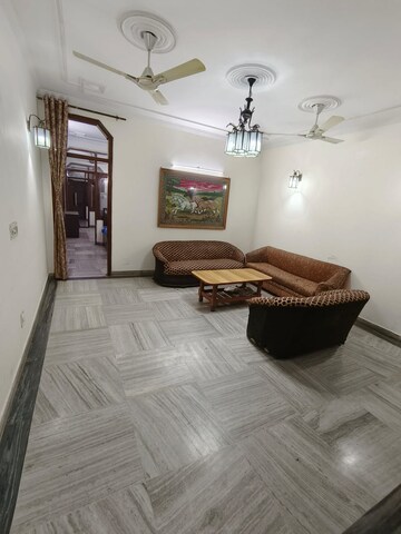 Bedroom in 2 BHK Builder Floor at Lajpat Nagar ii – for Rent
