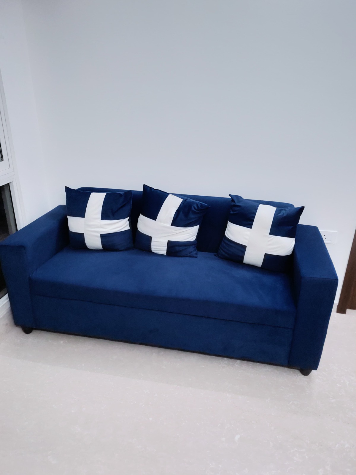 2 BHK Apartment For Sale in Group Seven Rushi Heights