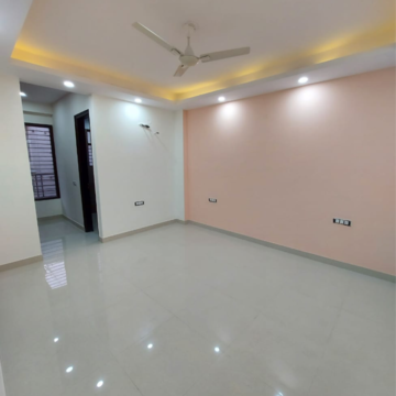 Room in 3 BHK Builder Floor at Ansal API Esencia, Sector 67 – for Rent