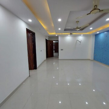 Kitchen in 3 BHK Builder Floor at Ansal API Esencia, Sector 67 – for Rent