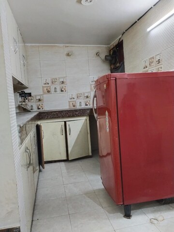 Master Bedroom in 1 BHK Builder Floor at Malviya Nagar – for Rent