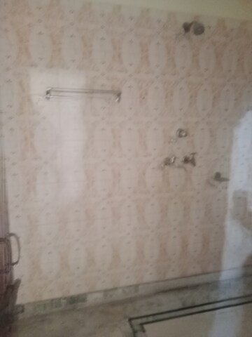 Room in 3.5 BHK Builder Floor at Sector 13 – for Rent