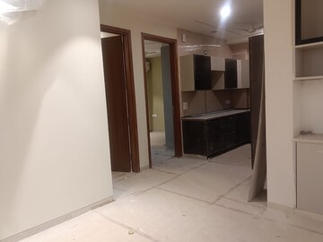 Room in 3.5 BHK Builder Floor at Kalkaji – for Rent