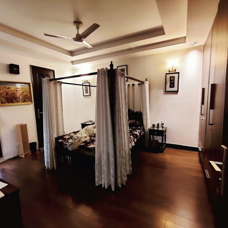 Bedroom, east of kailash 3 Bedroom 208 Sq.Yd. Builder Floor In East Of Kailash Delhi 8183821