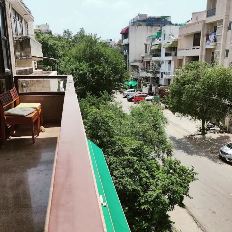 Balcony, east of kailash 3 Bedroom 208 Sq.Yd. Builder Floor In East Of Kailash Delhi 8183821