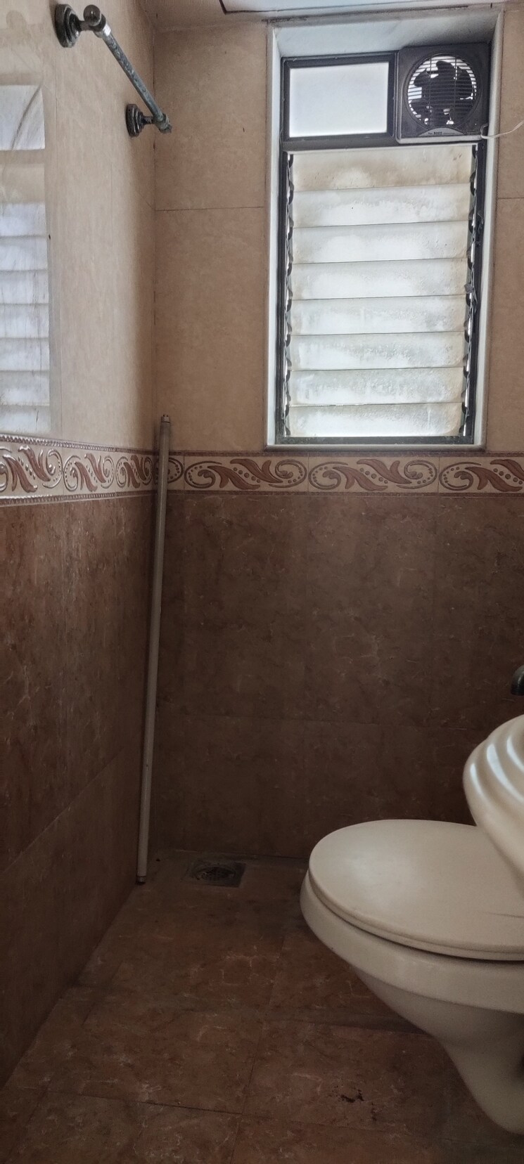 Room, sunil-nivas-society 2 Bedroom 700 Sq.Ft. Apartment In Andheri West Mumbai 8183839