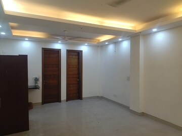 Room in 3 BHK Builder Floor at Lajpat Nagar Iii – for Sale