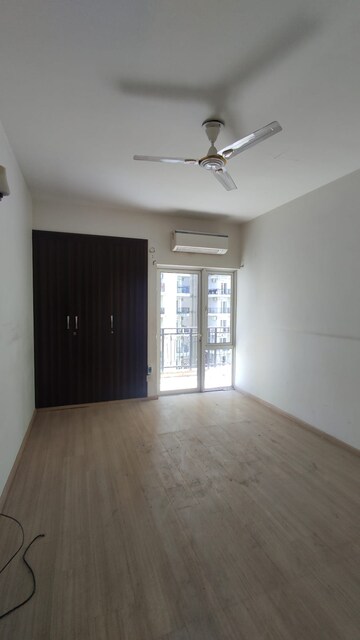 Room in 3 BHK Apartment at Moti Nagar – for Rent