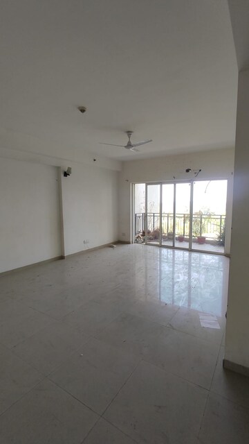 Room in 3 BHK Apartment at Moti Nagar – for Rent