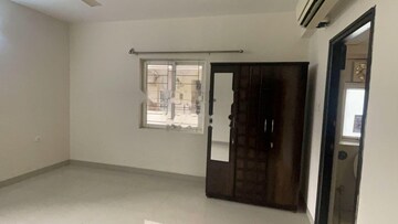 Room in 3 BHK Apartment at Ramky Towers, Gachibowli – for Rent