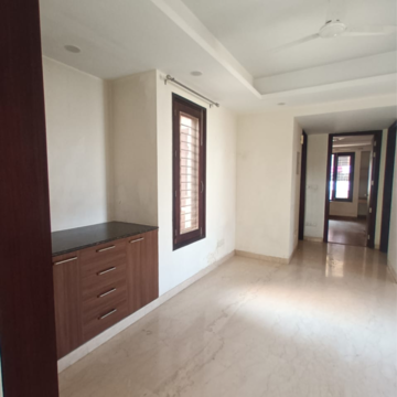 Room in 3 BHK Builder Floor at Ansal API Esencia, Sector 67 – for Rent