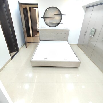 Bathroom in 3 BHK Apartment at Vile Parle West – for Rent