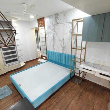 Bedroom in 3 BHK Apartment at Vile Parle West – for Rent