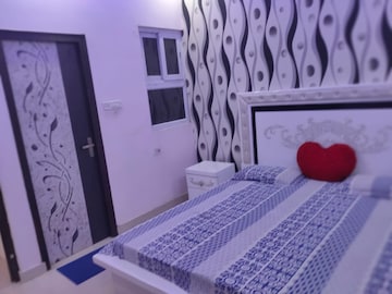 Bedroom in 6+ BHK Independent House at Raj Nagar Extension – for Sale