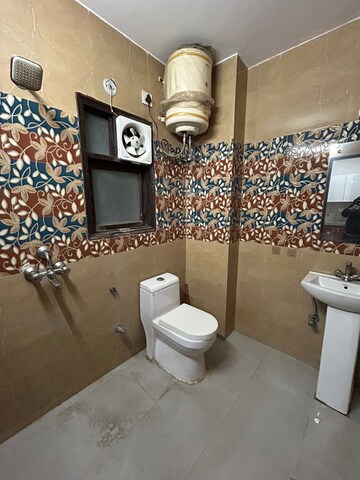 Team Area in 1 RK Builder Floor at Sector 43 – for Rent