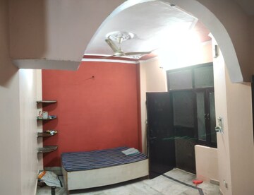 Bedroom in 2 BHK Builder Floor at Laxmi Nagar – for Rent