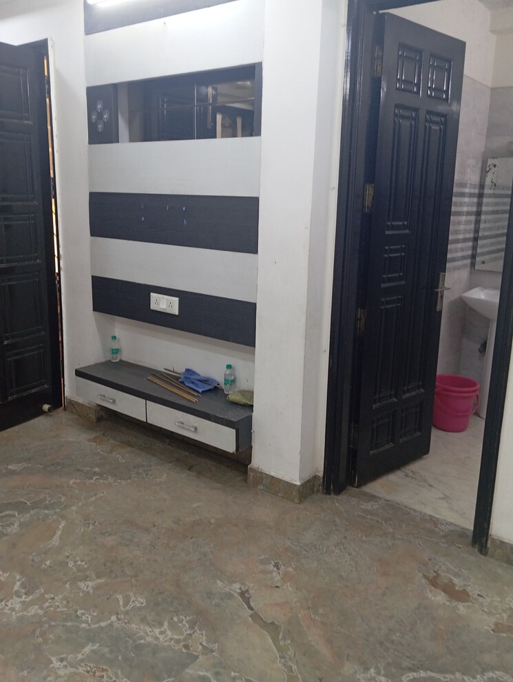 Exterior View, krishna nagar 3 Bedroom 125 Sq.Yd. Builder Floor In Krishna Nagar Delhi 8184007