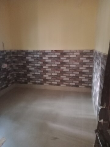 Bedroom in 2 BHK Independent House at Sector 13 – for Rent