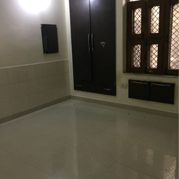 Room in 3.5 BHK Villa at Sector 21 – for Rent