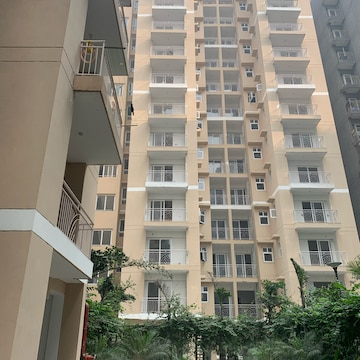 2 BHK Apartment For Resale in Shubh Homes Urban Royale Shahpur Bamheta Ghaziabad  8184156