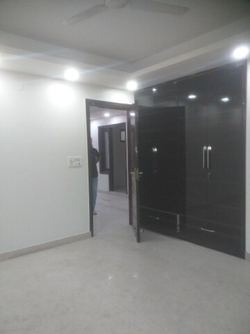 Room in 3 BHK Builder Floor at East Patel Nagar – for Rent