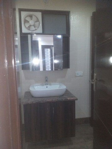 Bathroom in 3 BHK Builder Floor at East Patel Nagar – for Rent