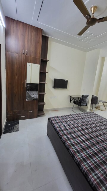 Master Bedroom in Studio Builder Floor at Sector 46 – for Rent