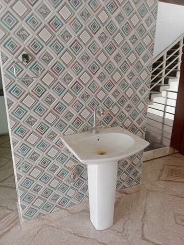 Attached Bathroom in 2 BHK Builder Floor at Sector 6 – for Rent