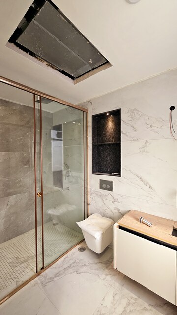 Bathroom in 4 BHK Builder Floor at Kohli One Malibu Town Plot, Sector 47 – for Sale