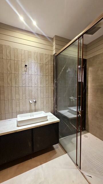 Bathroom in 4 BHK Builder Floor at Kohli One Malibu Town Plot, Sector 47 – for Sale