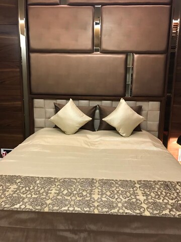 Bedroom in 3 BHK Apartment at K Raheja Interface Heights, Malad West – for Rent