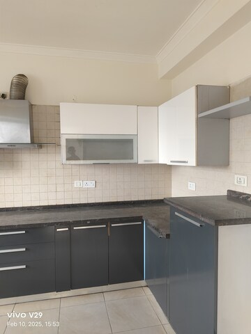 Kitchen in 4 BHK Apartment at Parsvnath Exotica, Sector 53 – for Rent
